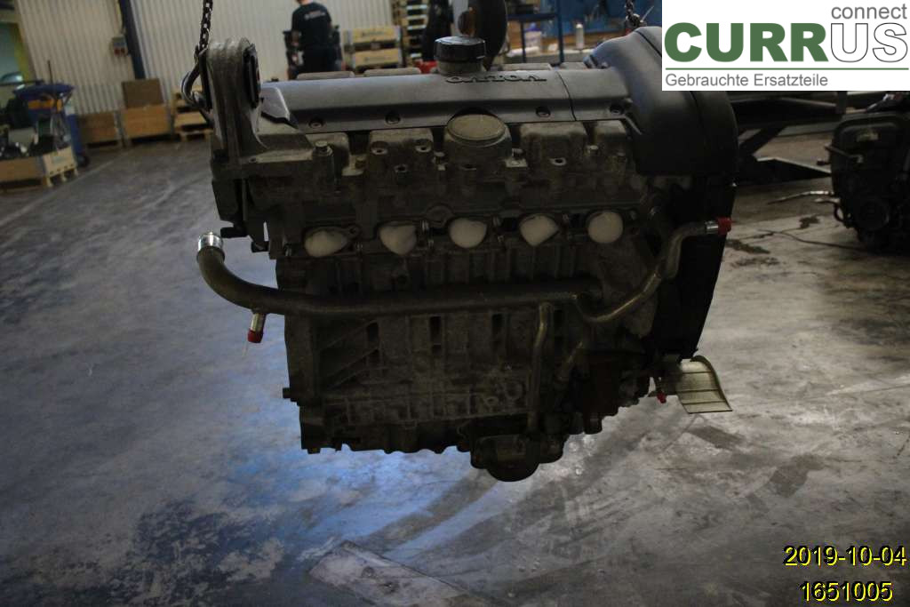 VOLVO S60      05-10 Silnik 8251485 B5244S6