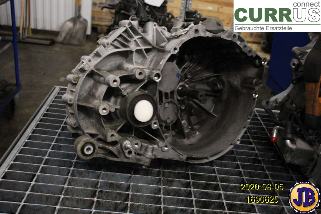 VOLVO V40  12-19 Gearbox (6-speed) 36010296 D4204T9