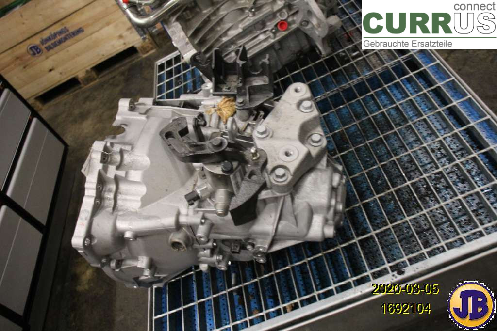 VOLVO V40  12-19 Gearbox (6-speed) 36003282 B4204T33