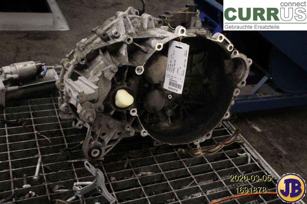 VOLVO V60  11-13 Skrzynia 6-biegowa 36001863 D5204T3