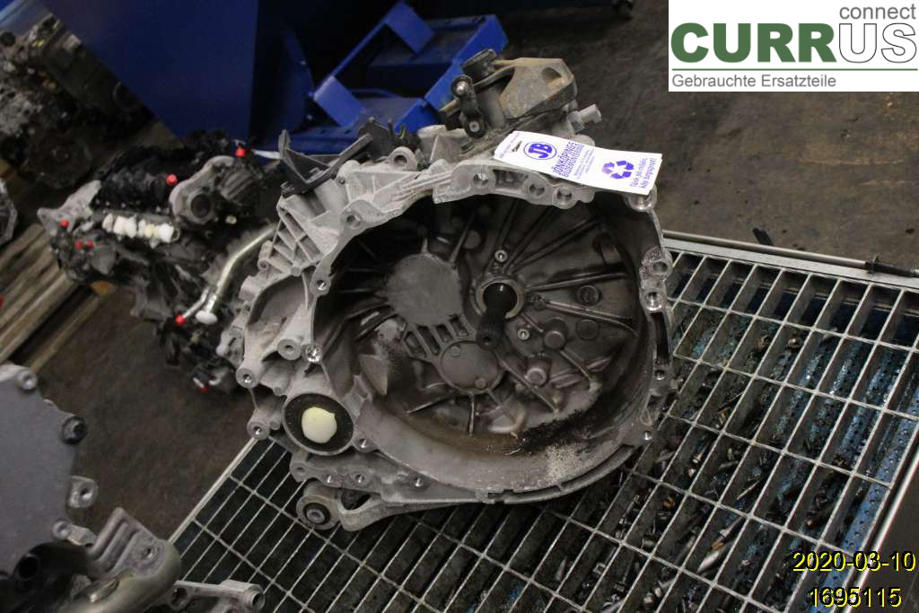 VOLVO V70    14-16 Gearbox (6-speed) 36010332 B4204T19