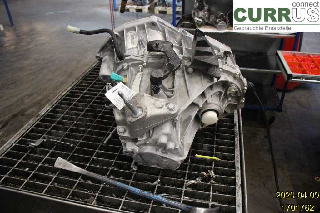 DACIA DUSTER  18- Gearbox (6-speed) 8201743075 K9K-874
