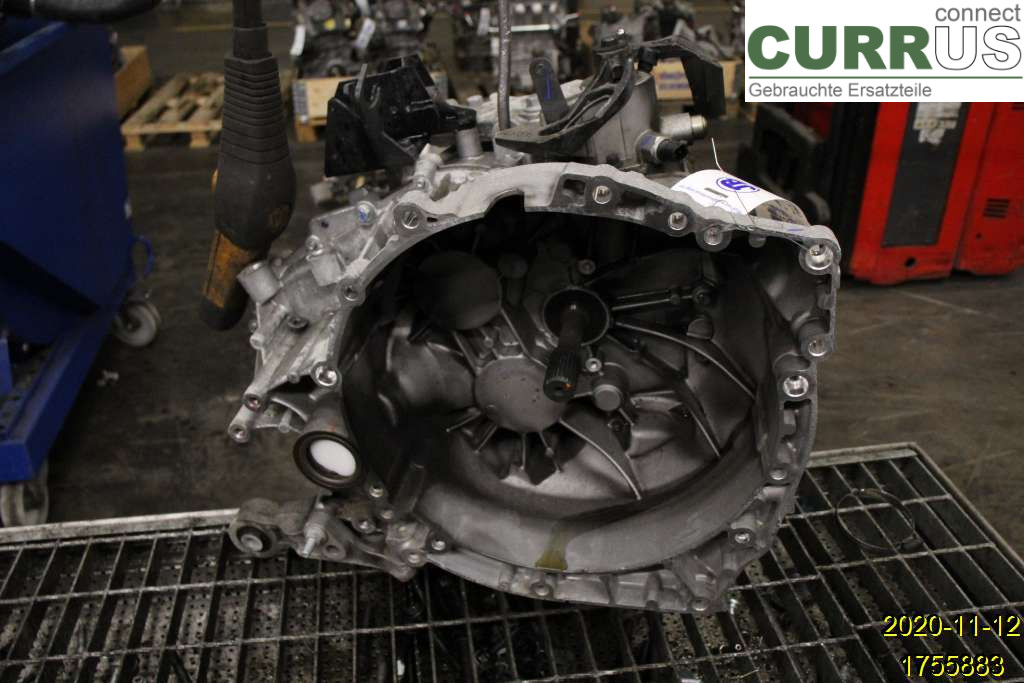 VOLVO V40  CROSS COUNTRY 13-19 Gearbox (6-speed) 36003285 D4204T9