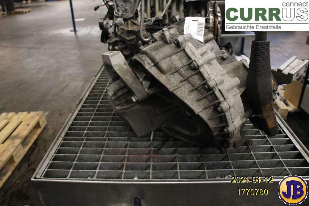 VOLVO S80  14-16 Gearbox (6-speed) 36000614 D5204T3