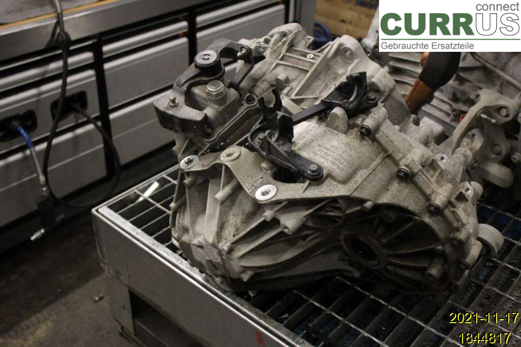 VOLVO V40  12-19 Gearbox (6-speed) 36010298 B4204T38