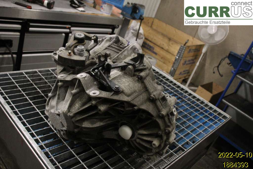 VOLVO V60  14-18 Gearbox (6-speed) 36012742 D4204T9