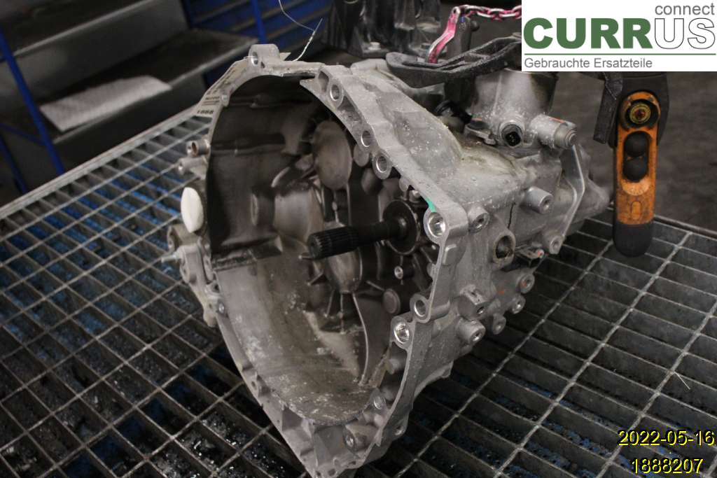 VOLVO V40  CROSS COUNTRY 13-19 Gearbox (6-speed) 36003285 D4204T16