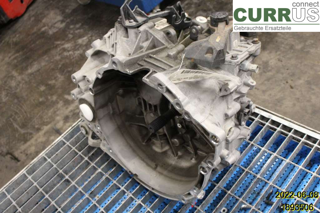 VOLVO V60  14-18 Gearbox (6-speed) 36012742 D4204T9